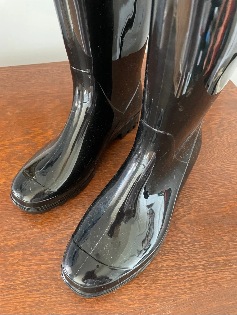 Glossy Black Rain Boots - Classic Tall Rubber Wellies never worn size 8